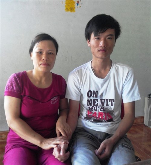Nguyễn Quốc Tr&iacute; quyết t&acirc;m học Y để chữa bệnh cho mẹ. Ảnh NVCC