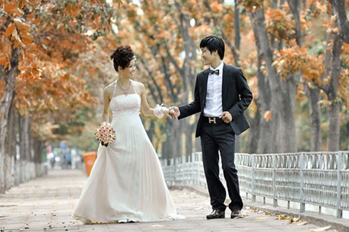 Đường Kim M&atilde; - con đường l&atilde;ng mạn để c&aacute;c cặp đ&ocirc;i ghi lại khoảnh khắc hạnh ph&uacute;c. Ảnh minh họa