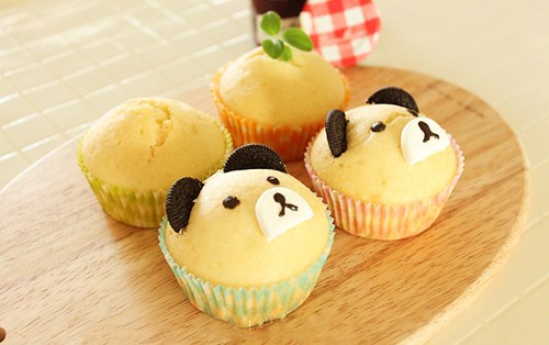 Capcake khiến b&agrave;n tiệc ng&agrave;y cưới trở n&ecirc;n l&atilde;ng mạn v&agrave; hấp dẫn hơn. Ảnh minh họa