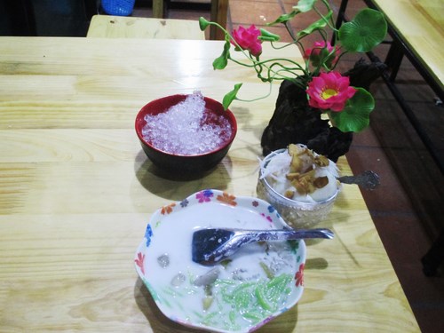 Ch&egrave; Th&aacute;i ấn tượng bởi những sợi Th&aacute;i m&agrave;u xanh nhạt