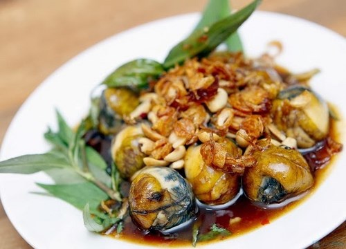 C&uacute;t lộn x&agrave;o me chua cay, b&eacute;o ngậy