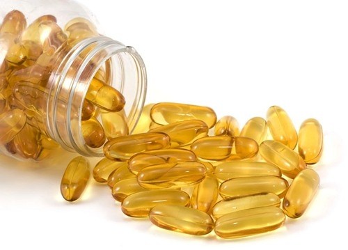 Dầu cá có chứa Vitamin D làm tăng sức đề kháng cho cơ thể. Ảnh minh họa