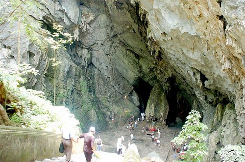 Động Hương T&iacute;ch được mệnh danh l&agrave; Nam Thi&ecirc;n đệ nhất động. Ảnh minh họa