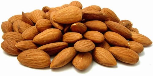 Hạnh nh&acirc;n gi&uacute;p th&uacute;c đẩy giấc ngủ. Ảnh minh họa
