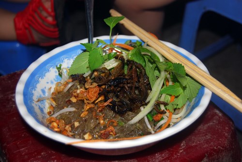 Miến lươn trộn 77 ch&ugrave;a L&aacute;ng
