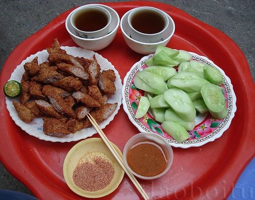 Nem chua r&aacute;n ng&otilde; Tạm Thương