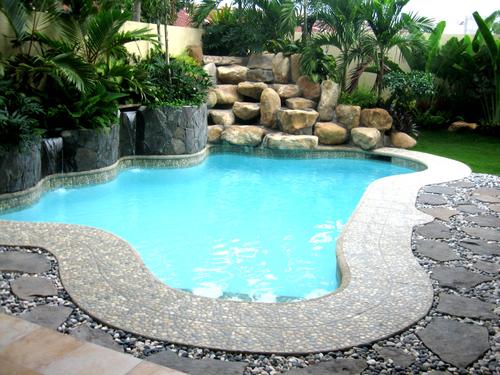 Trang tr&iacute; hồ bơi cần hợp l&yacute; với tổng thể ng&ocirc;i nh&agrave;. Ảnh minh họa