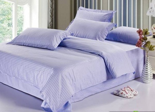 Lựa chọn chăn, ga, gối, đệm chất liệu mềm mại v&agrave; m&agrave;u sắc ph&ugrave; hợp t&ocirc;ng m&agrave;u của căn ph&ograve;ng
