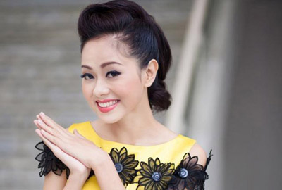 Một Ho&agrave;ng Quy&ecirc;n tươi mới sẽ xuất hiện tr&ecirc;n s&acirc;n khấu B&agrave;i h&aacute;t y&ecirc;u th&iacute;ch th&aacute;ng 11 