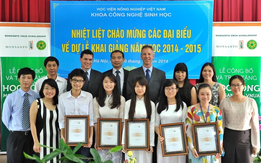 Monsanto hợp t&aacute;c ph&aacute;t triển nh&acirc;n t&agrave;i n&ocirc;ng nghiệp