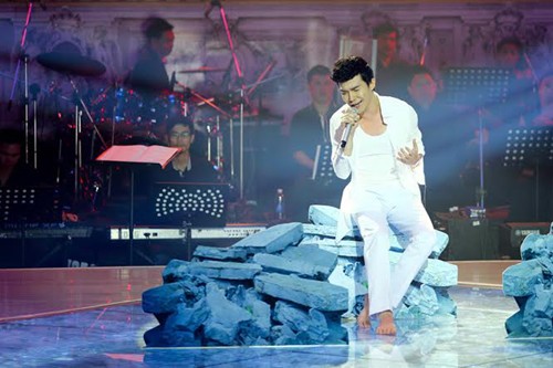 Nathan Lee: 