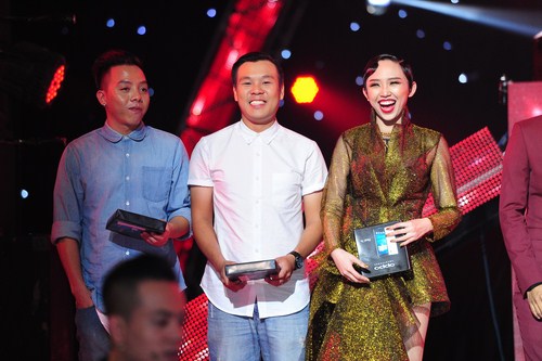 Sau Sơn T&ugrave;ng M-TP, đại diện thứ hai của nh&agrave; tại trợ l&agrave; T&oacute;c Ti&ecirc;n l&ecirc;n ng&ocirc;i