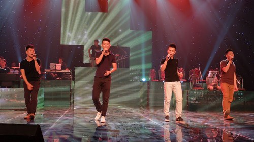 O-Plus tr&ecirc;n s&acirc;n khấu B&agrave;i h&aacute;t Việt Liveshow th&aacute;ng 5.