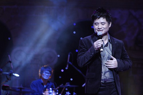 Đ&acirc;y l&agrave; lần đầu ti&ecirc;n sau hơn 20 năm ca h&aacute;t, Tấn Minh c&oacute; một liveshow cho ri&ecirc;ng m&igrave;nh