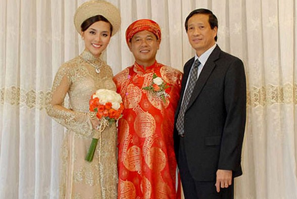  Dương Trương Thi&ecirc;n L&yacute; cũng chọn c&aacute;ch sống im lặng từ trước v&agrave; sau đ&aacute;m cưới. 