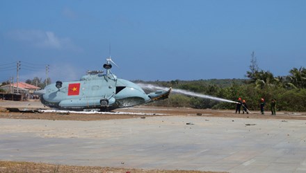 Tin tức mới cập nhật hôm nay cho biết nguyên nhân trực thăng rơi trên đảo Phú Quý Tin tức mới cập nhật hôm nay cho biết nguyên nhân trực thăng rơi trên đảo Phú Quý