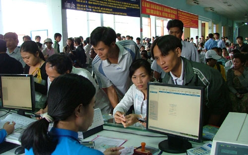 Đặt v&eacute; t&agrave;u Tết 2015 ga S&agrave;i G&ograve;n sẽ bắt đầu diễn ra từ ng&agrave;y 1/12