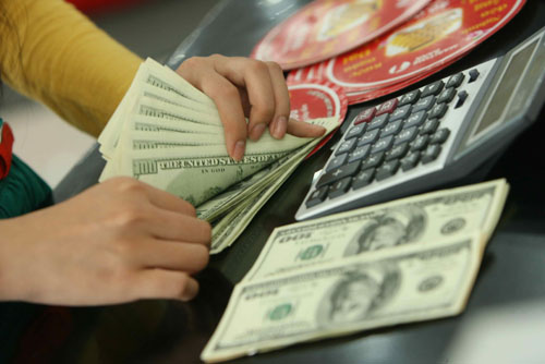 Đọc b&aacute;o mới nhất ng&agrave;y h&ocirc;m nay 19/11: Gi&aacute; USD ng&acirc;n h&agrave;ng tăng đột biến