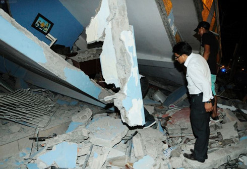 Động đất kinh ho&agrave;ng ở Ecuador: 180 t&ugrave; nh&acirc;n đ&atilde; &lsquo;tẩu tho&aacute;t&rsquo;