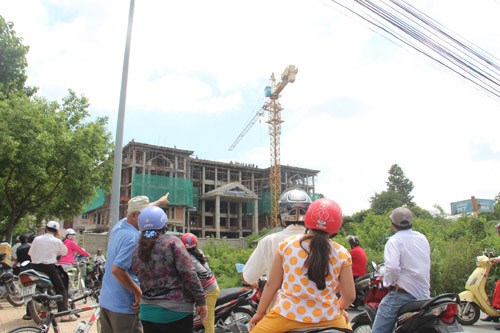 C&ocirc;ng tr&igrave;nh x&acirc;y dựng TAND TP Bi&ecirc;n H&ograve;a (Đồng Nai), nơi nam thanh ni&ecirc;n &lsquo;b&aacute;m trụ&rsquo; nhiều tiếng qua