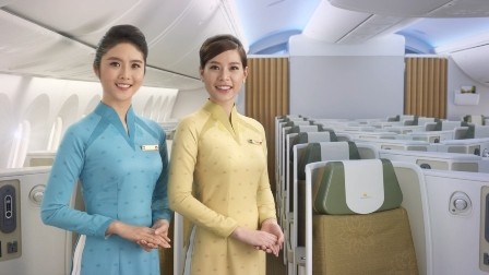 Đồng phục mới của Vietnam Airlines lấy &yacute; tưởng từ h&igrave;nh tượng hoa sen v&agrave; h&igrave;nh triện chữ Vạn