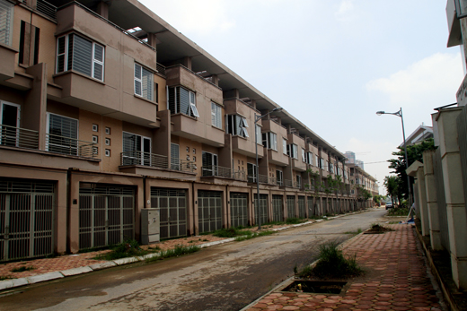 khu đ&ocirc; thị hoang vắng