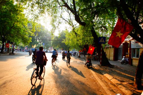 Dự b&aacute;o thời tiết h&ocirc;m nay 19/5:Ng&agrave;y nắng n&oacute;ng, chiều tối c&oacute; mưa d&ocirc;ng 