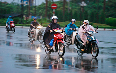 Dự b&aacute;o thời tiết h&ocirc;m nay 20/5: Chiều tối xuất hiện mưa r&agrave;o v&agrave; d&ocirc;ng