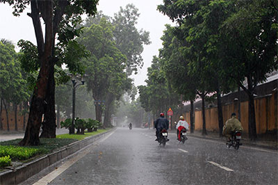 Dự b&aacute;o thời tiết ng&agrave;y mai 7/7/2015: Mưa r&agrave;o tr&ecirc;n cả nước 