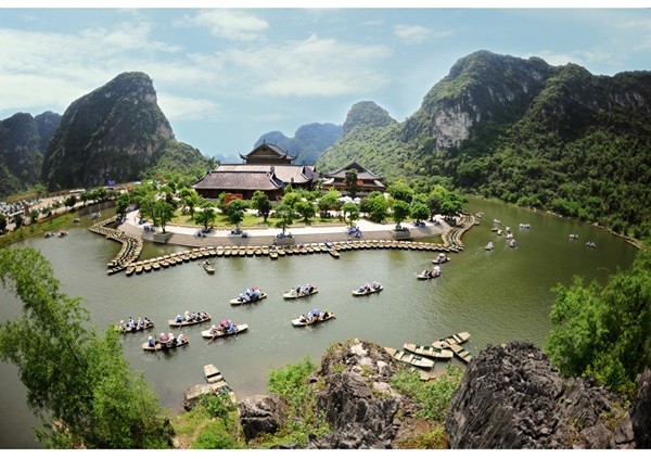 Những gia đ&igrave;nh theo đạo Phật c&oacute; thể chọn Ninh B&igrave;nh l&agrave;m điểm du lịch Tết dương lịch 2015