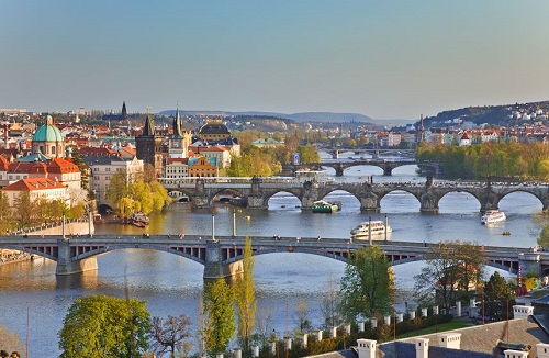 Du lịch trăng mật ở Prague , cộng h&ograve;a s&eacute;c