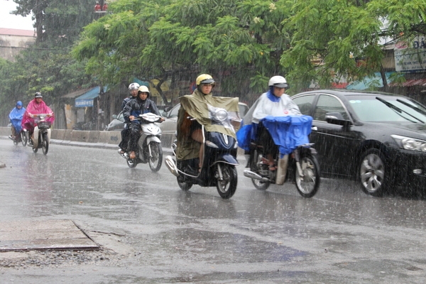 Dự báo thời tiết hôm nay ngày 4/11: Trung bộ có mưa rào trên diện rộng, nhiều điểm từ Huế tới Phú Yên có mưa lớn Dự báo thời tiết hôm nay ngày 4/11: Trung bộ có mưa rào trên diện rộng, nhiều điểm từ Huế tới Phú Yên có mưa lớn
