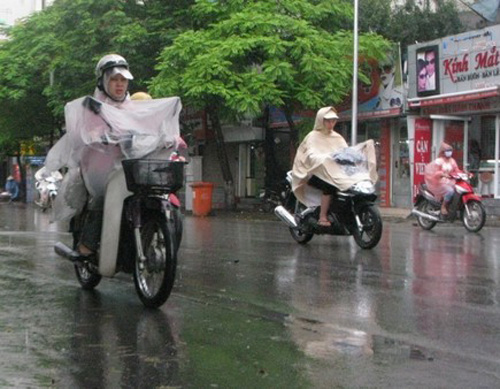 Dự b&aacute;o thời tiết ng&agrave;y mai 3/11, Trung bộ tiếp tục đ&oacute;n mưa d&ocirc;ng do kh&ocirc;ng kh&iacute; lạnh