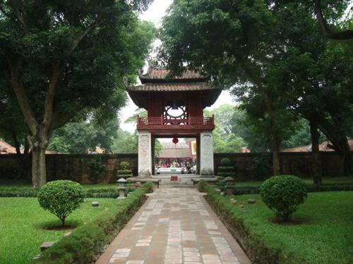 du lịch h&agrave; nội