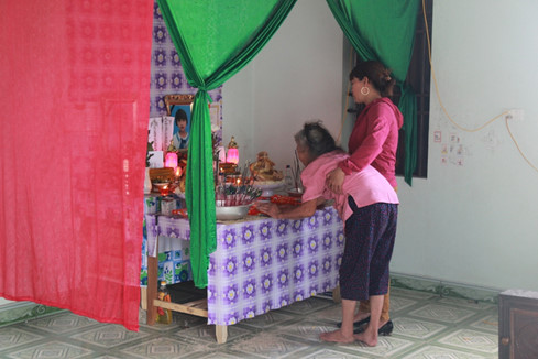 Nỗi đau người ở lại