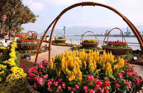 Đường hoa Đ&agrave; Nẵng