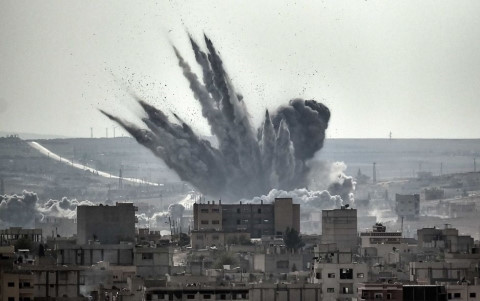  Chi&ecirc;́n sự Syria mới nh&acirc;́t h&ocirc;m nay đ&ecirc;̀ c&acirc;̣p đ&ecirc;́n vi&ecirc;̣c Li&ecirc;n Hợp Quốc k&ecirc;u gọi c&aacute;c b&ecirc;n ngừng dội bom ở Syria. Ảnh: Reuters