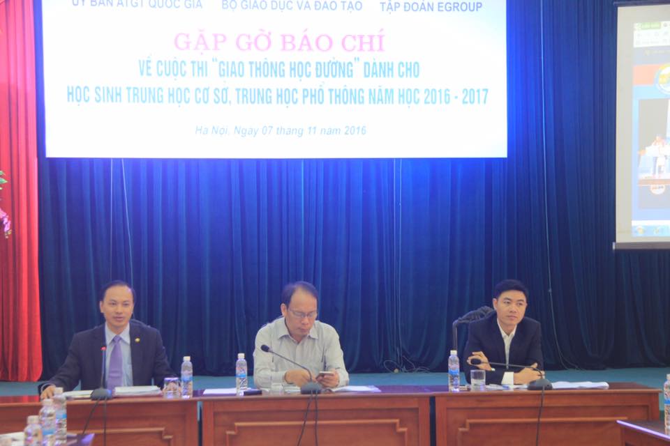 Cuộc thi ''Giao th&ocirc;ng học đường'' nhằm n&acirc;ng cao kiến thức, kỹ năng ứng xử v&agrave; hiểu biết giao th&ocirc;ng d&agrave;nh cho học sinh.