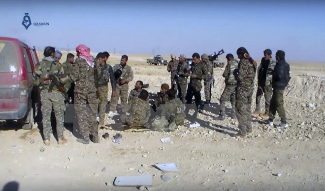  Chiến sự Syria: Hơn 5.000 d&acirc;n thường Syria sơ t&aacute;n khỏi th&agrave;nh tr&igrave; cuối c&ugrave;ng của IS