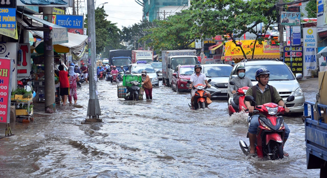 Dự b&aacute;o thời tiết: H&agrave; Nội nắng 31 độ C, Nam Bộ triều cường d&acirc;ng.