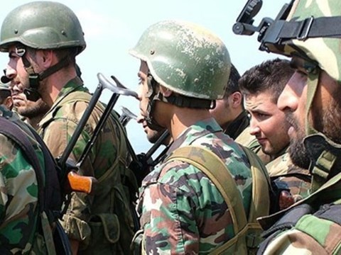  Chiến sự Syria: Binh sĩ Syria được triển khai đến căn cứ Kuweires, sẵn s&agrave;ng cho hoạt động giải ph&oacute;ng Al-Bab