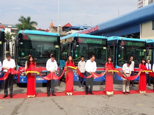 Người d&acirc;n H&agrave; Nội sắp được đi xe bu&yacute;t ti&ecirc;u chuẩn ch&acirc;u &Acirc;u