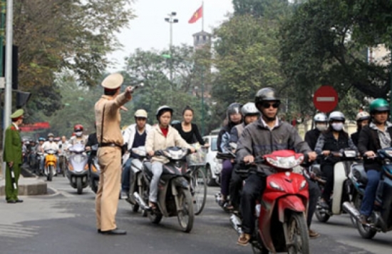 Ph&acirc;n luồng giao th&ocirc;ng phục vụ Hội nghị Quan chức cao cấp APEC. Ảnh minh họa 