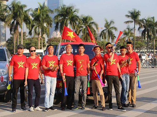 Trước trận Việt Nam - Indonesia: Kẹt cứng mọi ngả đường dẫn về SVĐ Mỹ Đ&igrave;nh