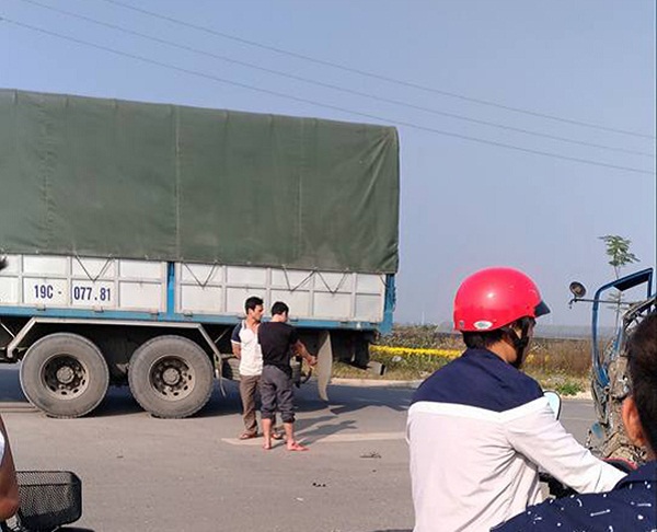 Hiện trường vụ tai nạn giao th&ocirc;ng nghi&ecirc;m trọng. Ảnh: C&ocirc;ng an nh&acirc;n d&acirc;n