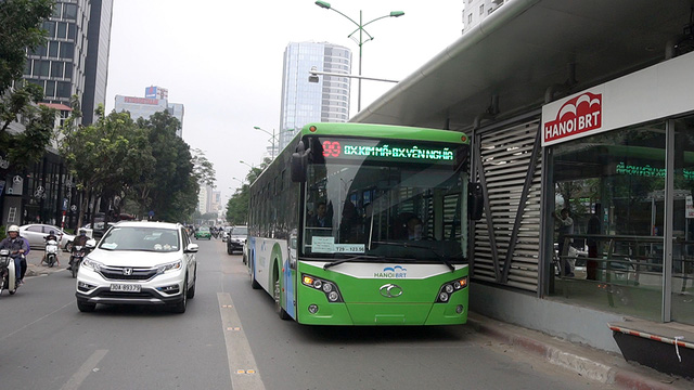 Sẽ c&oacute; 3 điểm c&aacute;c phương tiện kh&ocirc;ng được rẽ tr&aacute;i khi xe bu&yacute;t nhanh hoạt động. Ảnh: D&acirc;n tr&iacute; 
