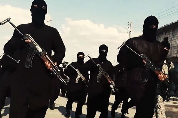 Nh&oacute;m tay s&uacute;ng đến ch&acirc;u &Acirc;u l&agrave; một trong số h&agrave;ng ngh&igrave;n chiến binh đ&atilde; bỏ chạy khỏi Syria sau khi khủng bố IS thất thủ
