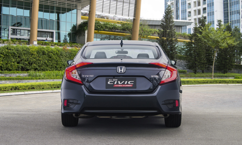  Đu&ocirc;i xe Honda Civic 2017 l&agrave; cả một sự thay đổi kiểu coupe