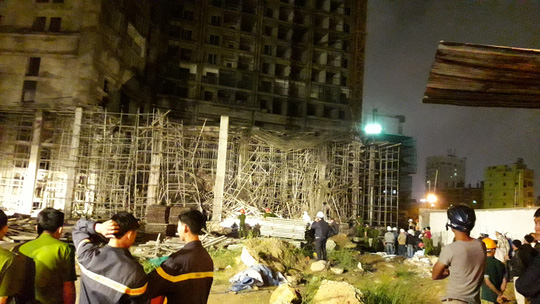  &Ocirc;ng Thơ cho biết, sau khi sự việc xảy ra, &ocirc;ng vừa k&yacute; quyết định th&agrave;nh lập một đơn vị c&oacute;  chức năng thẩm định chất lượng c&aacute;c c&ocirc;ng  tr&igrave;nh đang x&acirc;y dựng tr&ecirc;n địa b&agrave;n TP. Ảnh: Người Lao Động