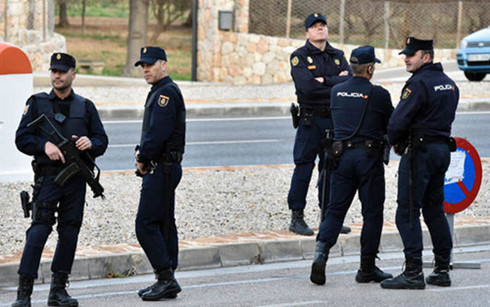  Khủng bố IS: T&acirc;y Ban Nha bắt 2 kẻ t&igrave;nh nghi khủng bố tại l&atilde;nh thổ hải ngoại Ceuta. Ảnh: Getty